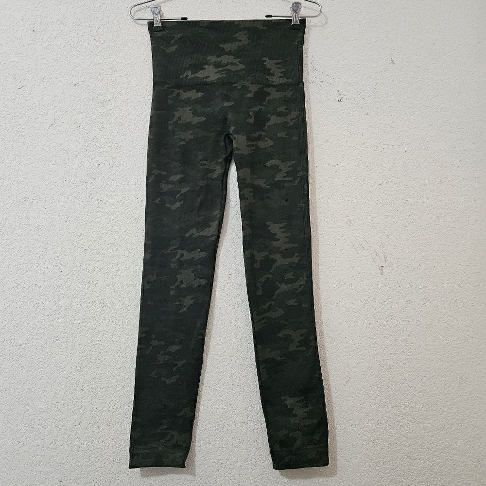 Spanx army green camo color leggings medium size